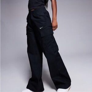 Nike wide leg loose fit baggy waterproof running gym pants